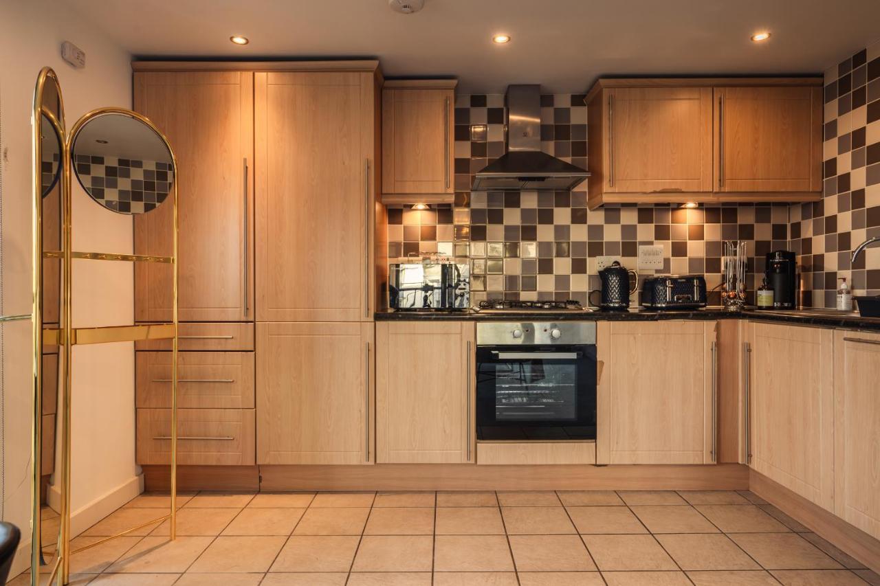 City View - A Stunning 2 Bed Apartment Glasgow Buitenkant foto