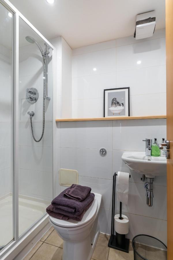 City View - A Stunning 2 Bed Apartment Glasgow Buitenkant foto